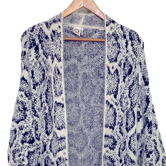 Anthropologie Akemi and Kin Sigrid Python Print Duster Cardigan Sweater - Picture 6 of 9